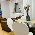 Almeida's House 公寓