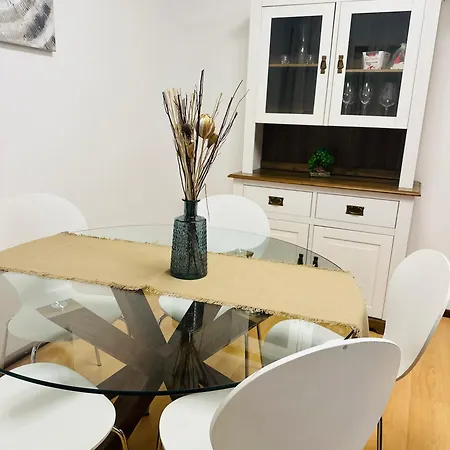 Almeida's House By Ferias Em Figueira