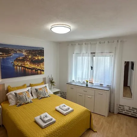 Almeida's House By Ferias Em Figueira * Figueira da Foz